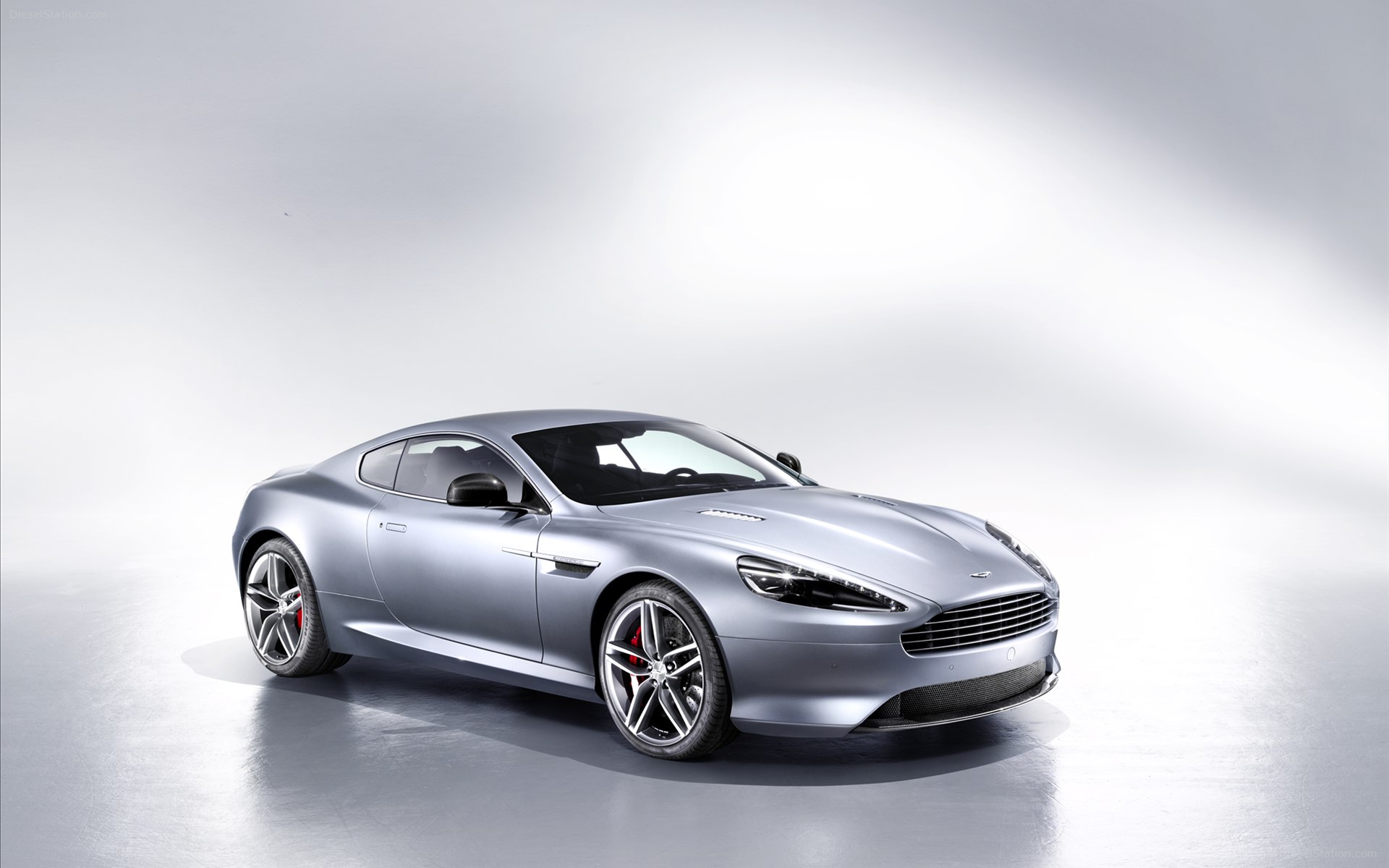 Aston Martin DB9 2013
